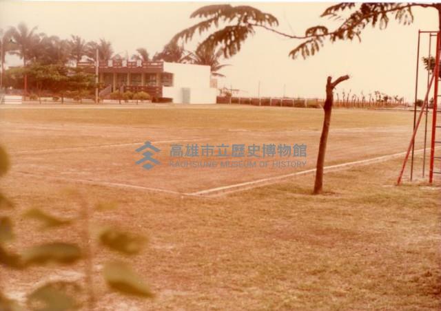 鳳鳴國小綠地與校舍景觀藏品圖，第1張