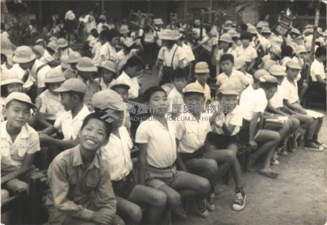 學生熱情參與集會活動活潑面對鏡頭-1藏品圖，第1張