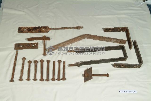 打狗英國領事館屋頂銜架所使用之鐵件藏品圖，第1張