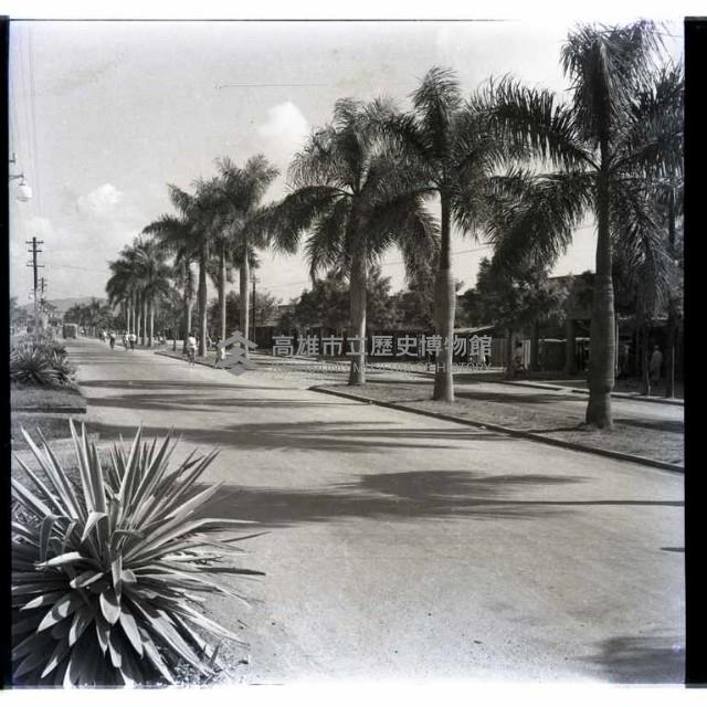 高雄市火車站前的中山路藏品圖，第1張