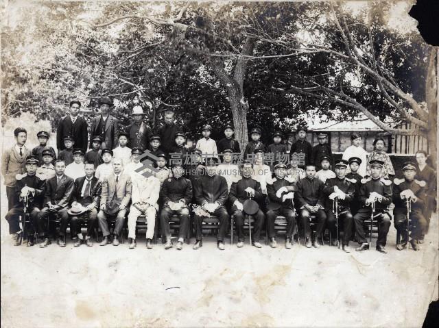 大寮公學校師生合影藏品圖，第1張