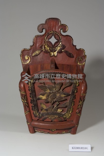 朱漆鎏金淺浮雕吊式香筒藏品圖，第1張