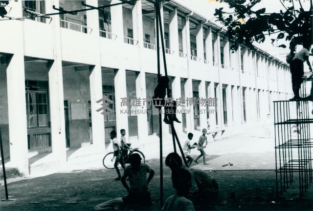 高雄市立鹽埕國民小學校園景觀-4藏品圖，第1張