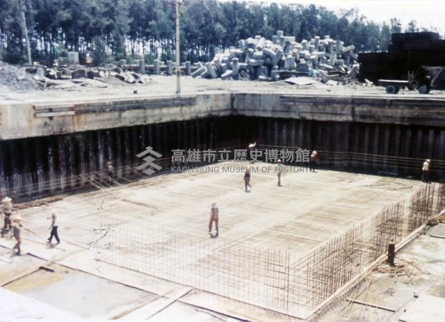 在沈箱集中製沈箱第一步紮鋼筋藏品圖，第1張