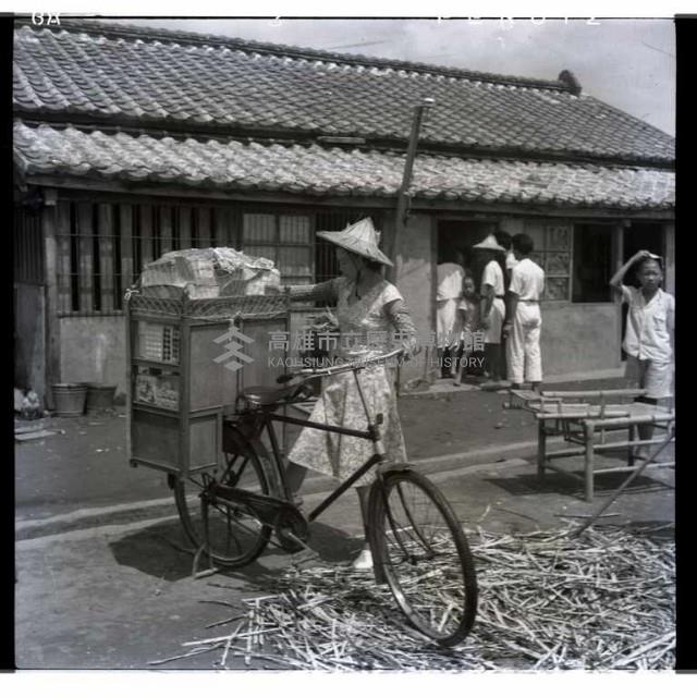 賣化妝品的婦人（賣化妝品的女販）藏品圖，第1張