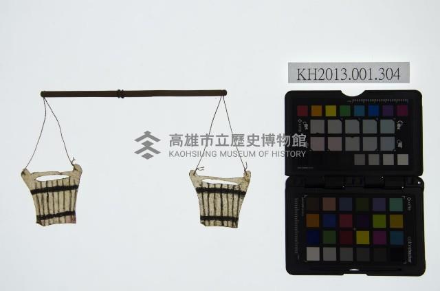 皮影戲道具-扁擔水桶藏品圖，第1張