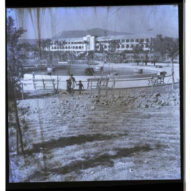 高雄市中央公園藏品圖，第1張