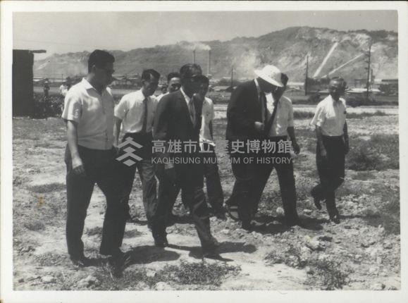 陳啟川市長率領官員蒞臨大榮高工校舍工地巡視藏品圖，第1張