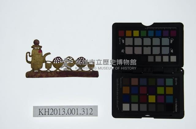 皮影戲道具-供桌藏品圖，第1張