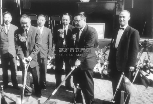 遠東最大香蕉的冷藏庫在本港動土興建農復會委員蔣彥士交通處陳處長主持典禮藏品圖，第1張