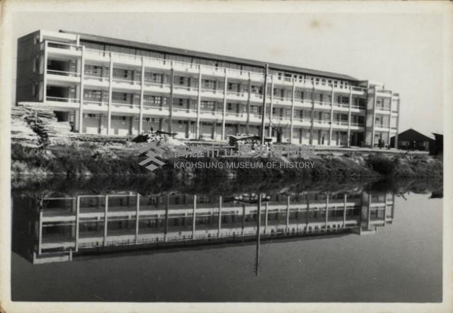 大榮高工B棟中興大樓完工藏品圖，第1張