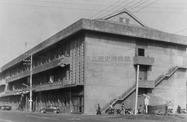 高雄港第二辦公大樓藏品圖，第1張