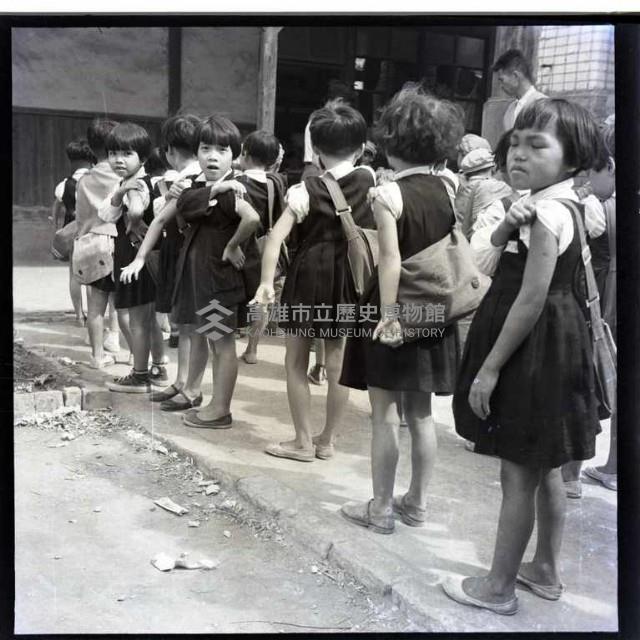 高雄市國小打預防針藏品圖，第1張