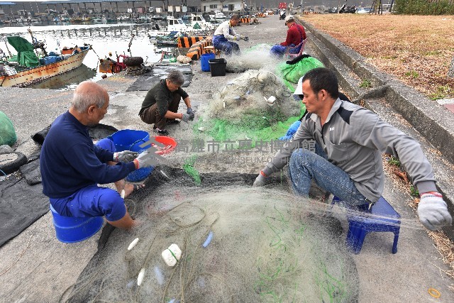 鳳鼻頭漁港漁民工作景象-4藏品圖，第1張