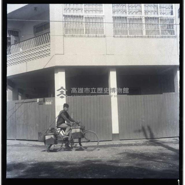 收取水肥的人藏品圖，第1張