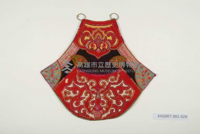 黑棉地蝴蝶紋貼布繡童肚兜藏品圖，第1張