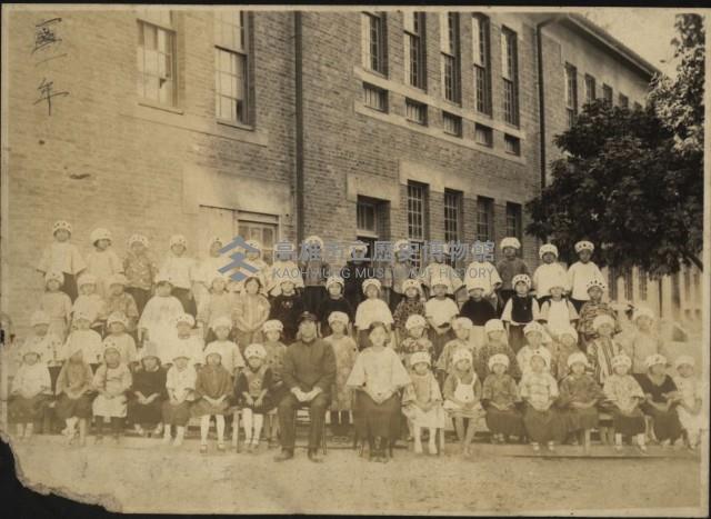 日治時期三民國小師生合照-1藏品圖，第1張