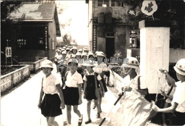 鳳鳴國小學生放學-2藏品圖，第1張