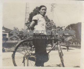 張劉添妹與腳踏車街景藏品圖，第1張