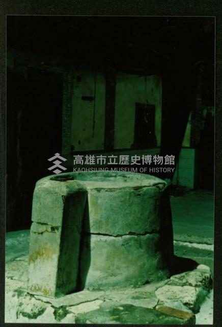 夜晚的大林蒲林家古井藏品圖，第1張