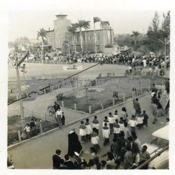 宗教遊街活動於鹽埕區陸軍服務社前藏品圖，第1張