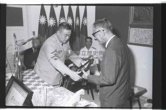 登錄號:KH2002.010.0172藏品圖，第2張