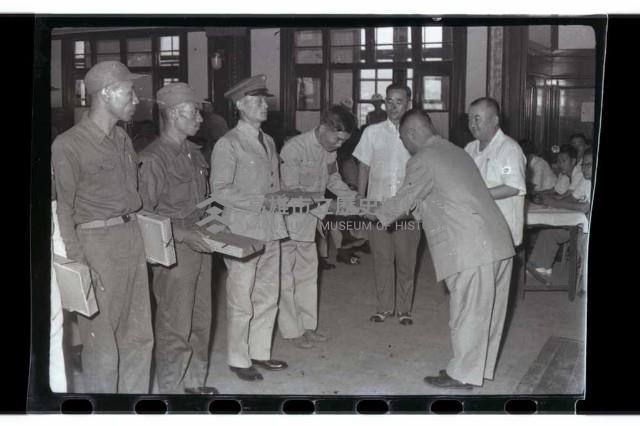 登錄號:KH2002.012.0215藏品圖，第10張