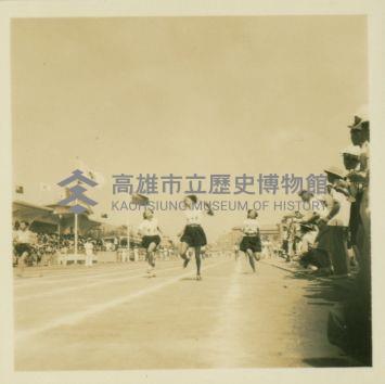 第五屆全省運動大會特撮高雄市體育場內含照片48張藏品圖，第15張