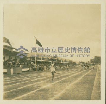 第五屆全省運動大會特撮高雄市體育場內含照片48張藏品圖，第14張