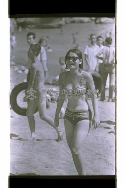 海水浴場弄潮（西子灣）藏品圖，第9張