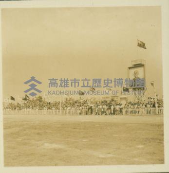 第五屆全省運動大會特撮高雄市體育場內含照片48張藏品圖，第33張