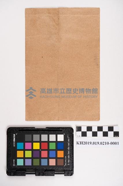 洪能發與其妻子於六龜天滿宮合影藏品圖，第2張