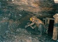 瑞三煤礦礦工勞動景象攝影組1藏品圖，第12張