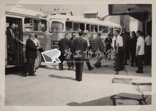 台肥公司《五十五年三月監察委員視察本廠》照片1藏品圖，第8張