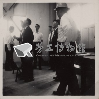 台肥公司《臺肥總經理蒞廠參觀之四》照片2藏品圖，第8張