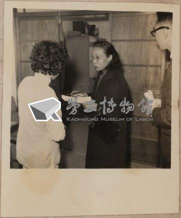 電信工會婦女工作委員會訪問會員家庭相片藏品圖，第3張