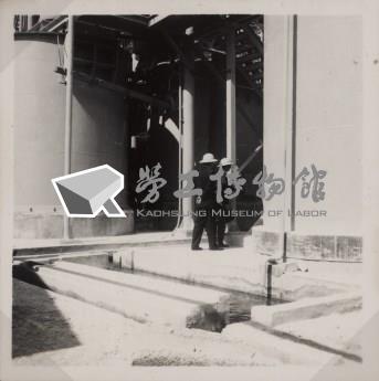 台肥公司《臺肥總經理蒞廠參觀之四》照片3藏品圖，第13張