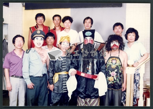 1992年5月24日勞陣募款晚會「社會正義之夜」行動劇表演相片數位檔藏品圖，第1張