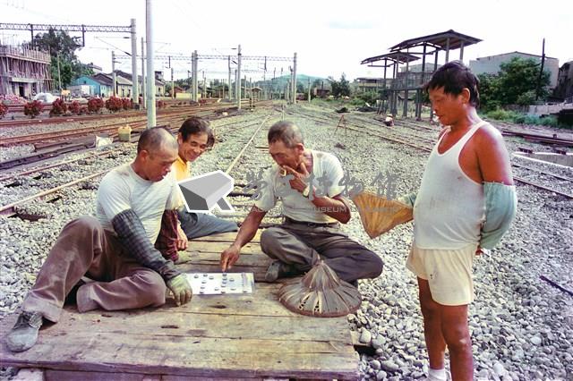 勞動影像暨說故事徵集比賽作品〈工作之餘〉吳玉麟攝藏品圖，第1張