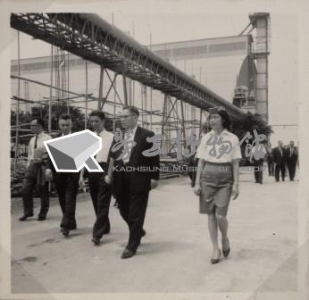 台肥公司《五十五年三月監察委員視察本廠》照片3藏品圖，第5張