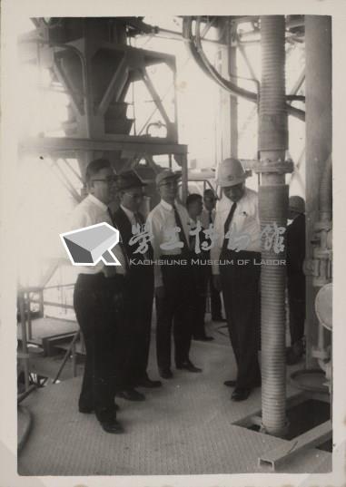 台肥公司《五十五年二月陳總經理視察》照片2藏品圖，第8張