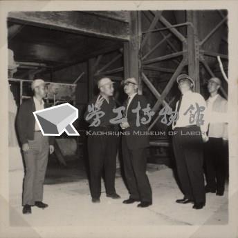 台肥公司《臺肥總經理蒞廠參觀之四》照片5藏品圖，第9張