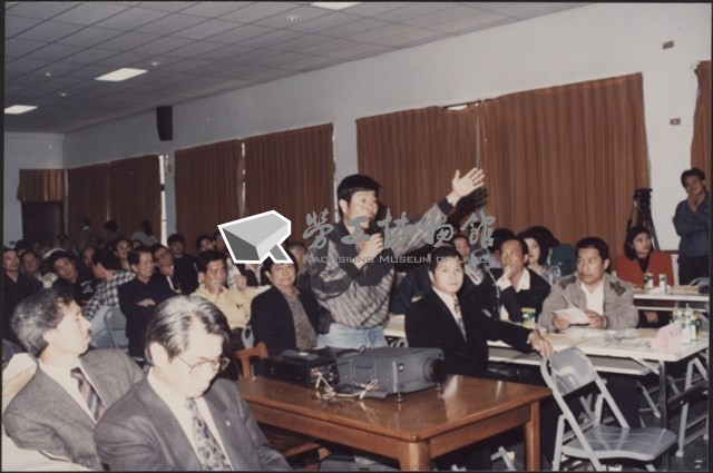 台泥高雄廠區土地變更使用案鼓山區居民說明會照片藏品圖，第2張