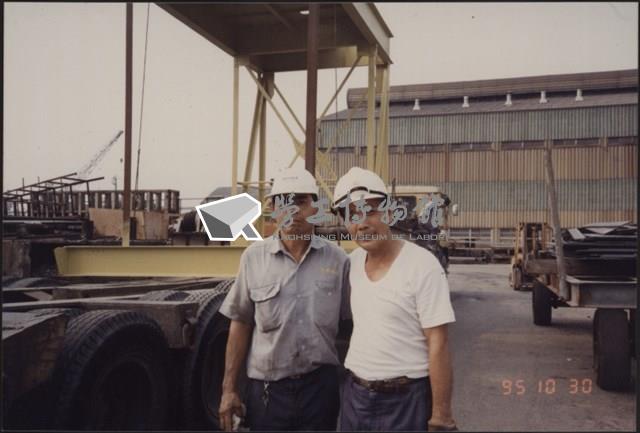 台灣機械公司機械廠員工照片藏品圖，第1張