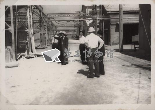 台肥公司《五十五年二月陳總經理視察》照片1藏品圖，第2張