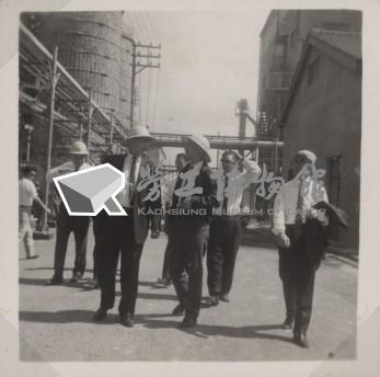 台肥公司《臺肥總經理蒞廠參觀之四》照片2藏品圖，第12張