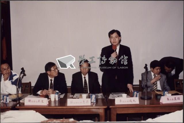 台泥高雄廠區土地變更使用案鼓山區居民說明會照片藏品圖，第26張