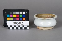 白釉香爐藏品圖，第3張