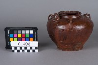 四耳陶壺藏品圖，第2張