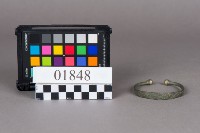 銀手環藏品圖，第1張